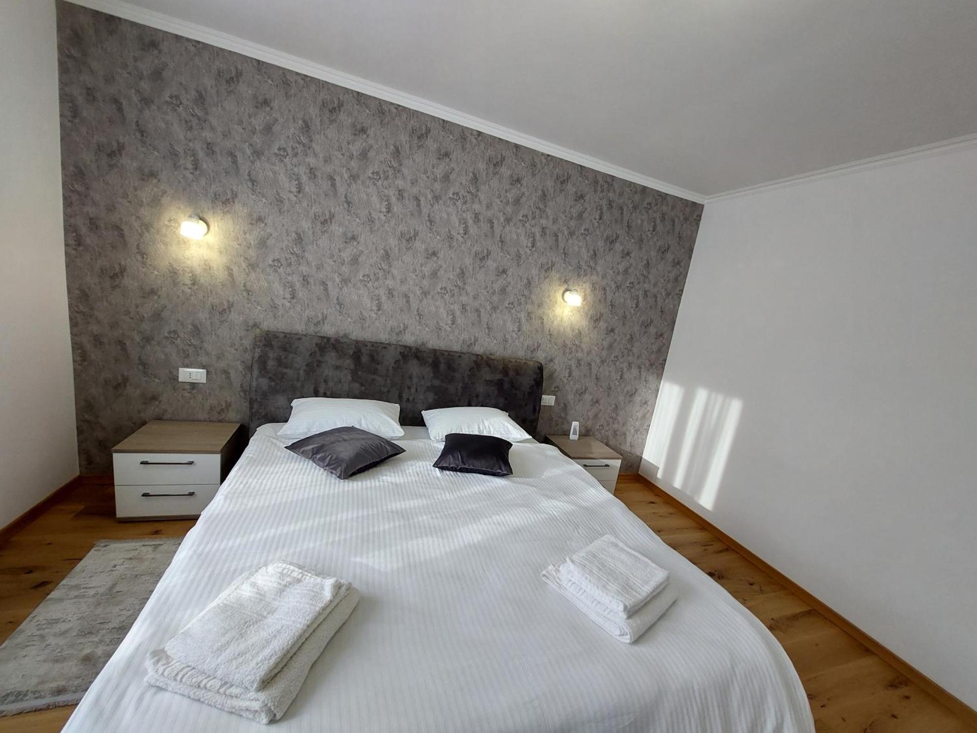 Trandafirului Residence Central Szucsáva Kültér fotó